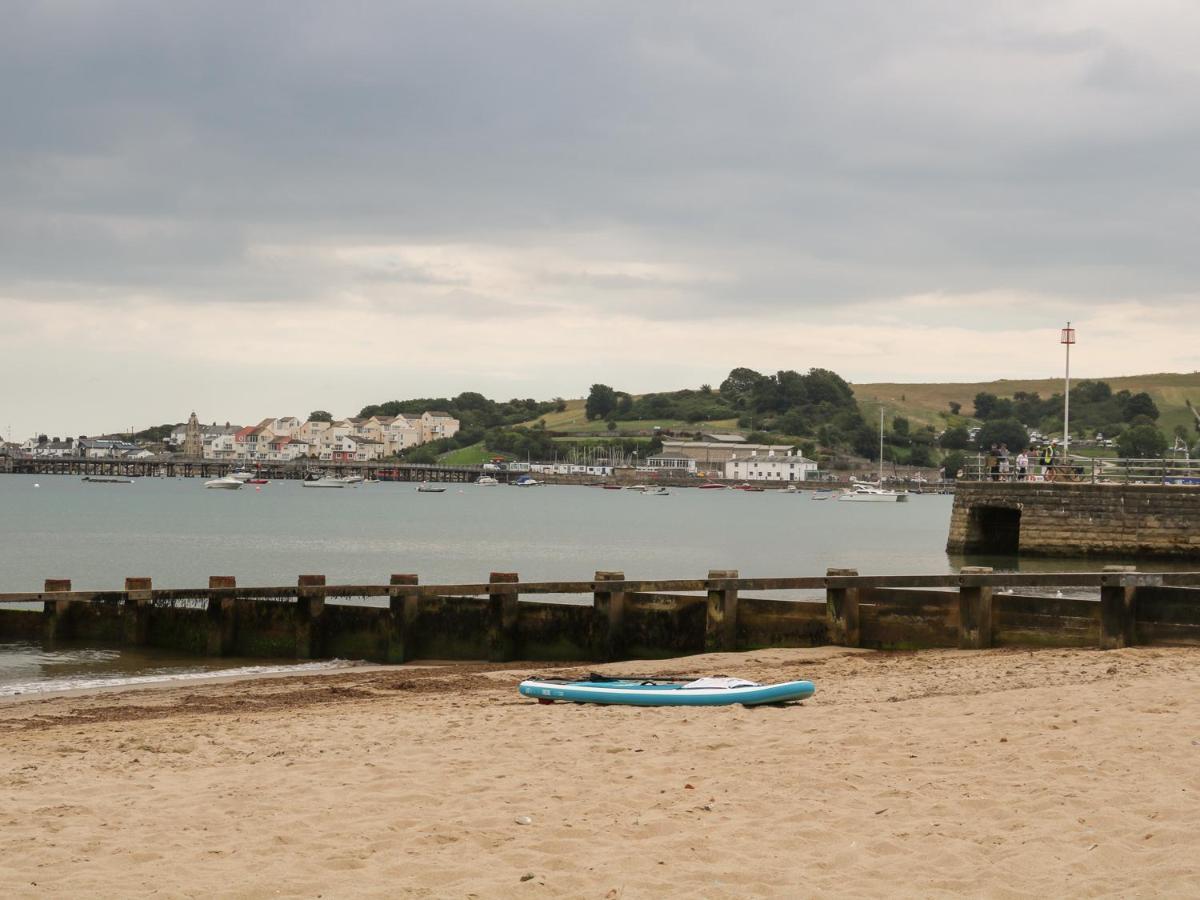 The Compass Apartment Swanage Bagian luar foto