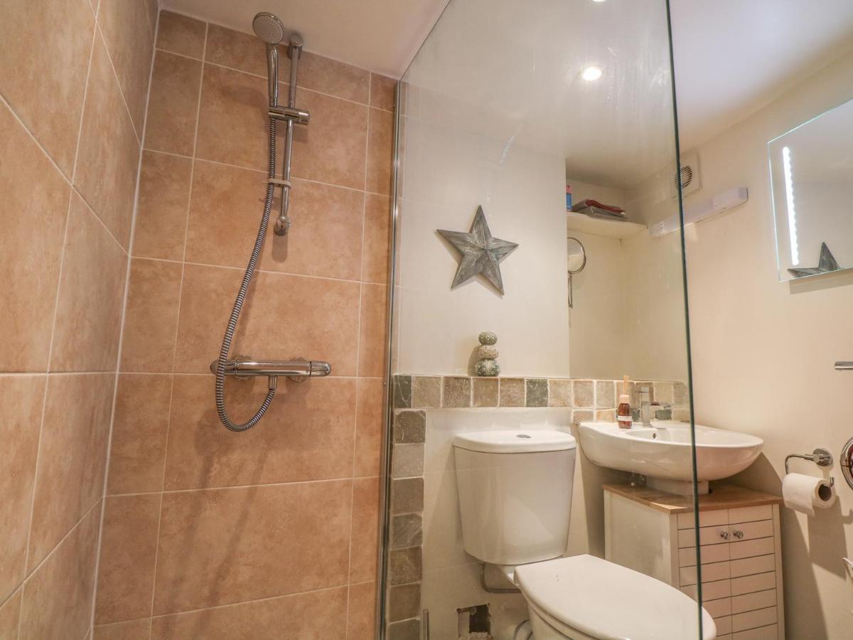 The Compass Apartment Swanage Bagian luar foto