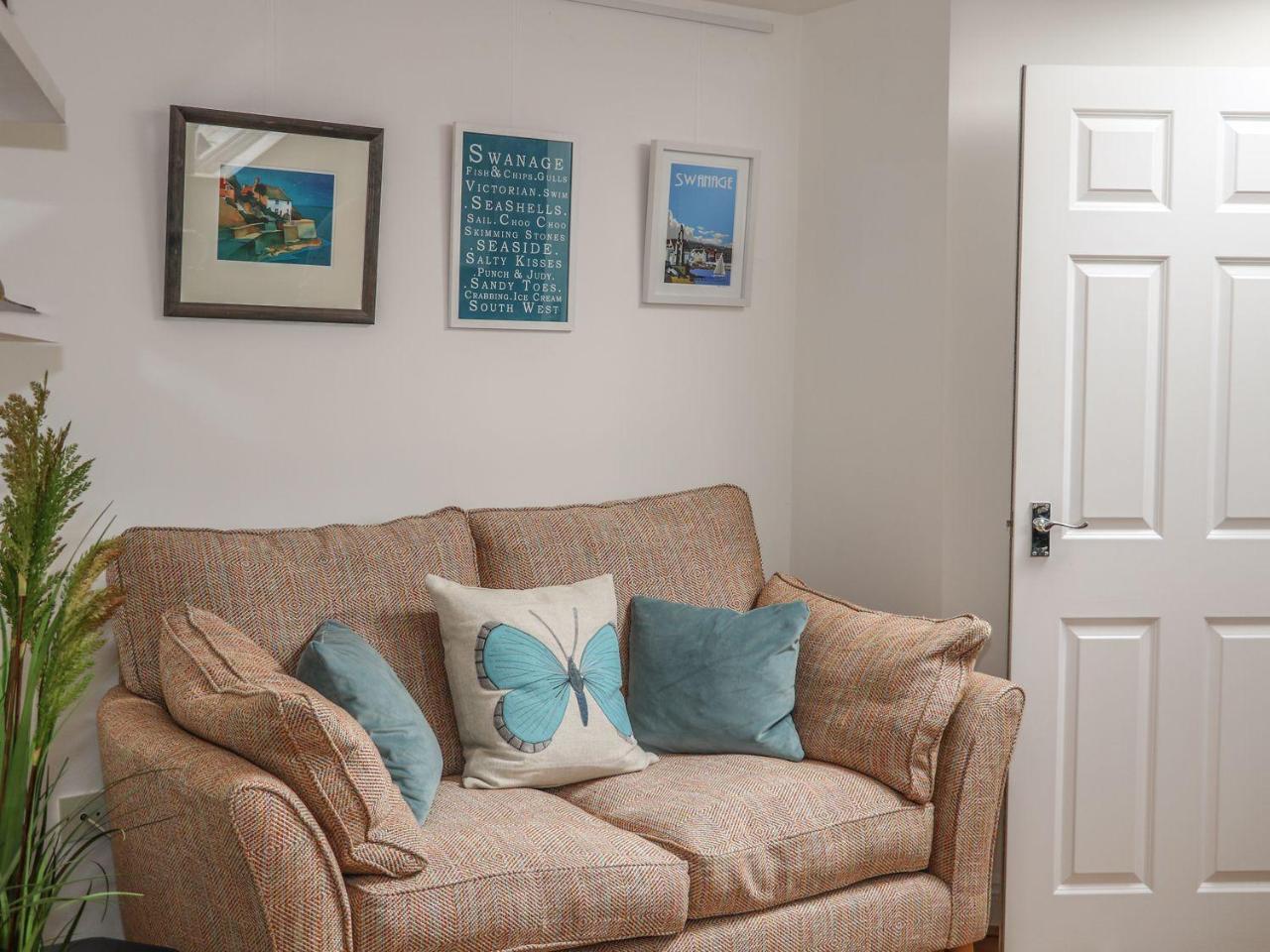 The Compass Apartment Swanage Bagian luar foto